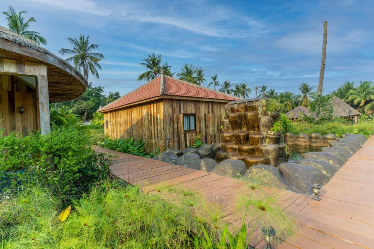 Authentic Khmer Village Resort Siem Reap Exterior foto