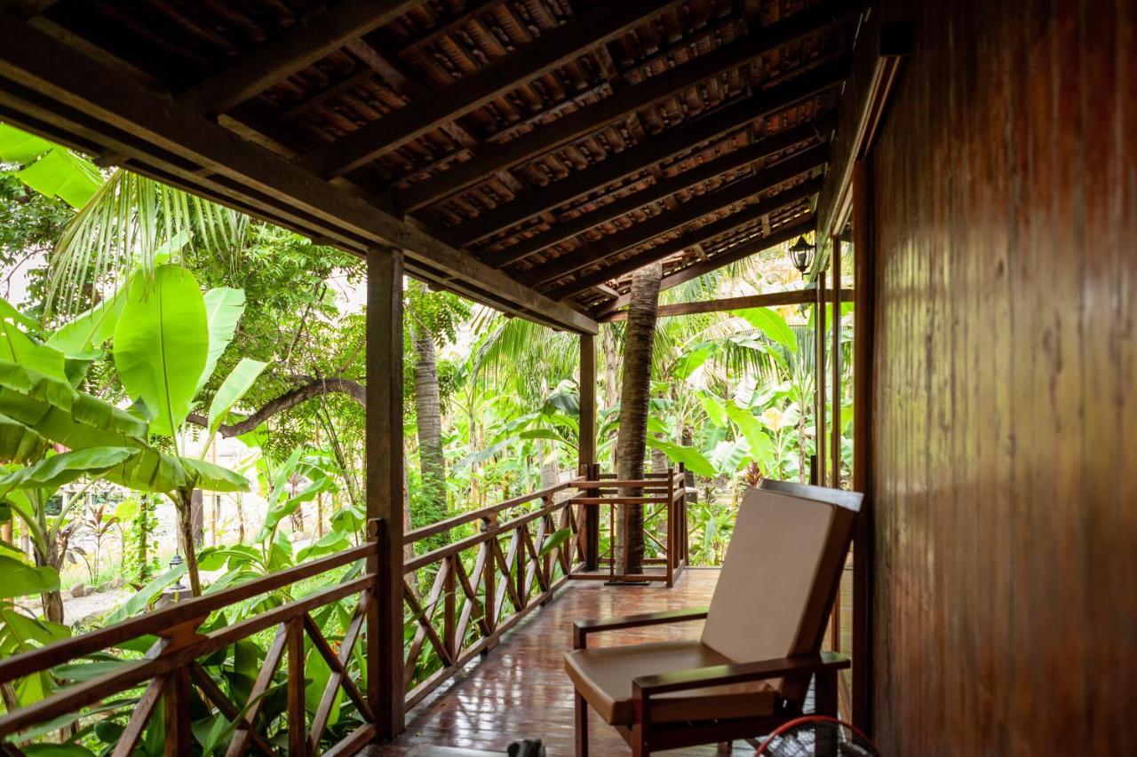 Authentic Khmer Village Resort Siem Reap Exterior foto